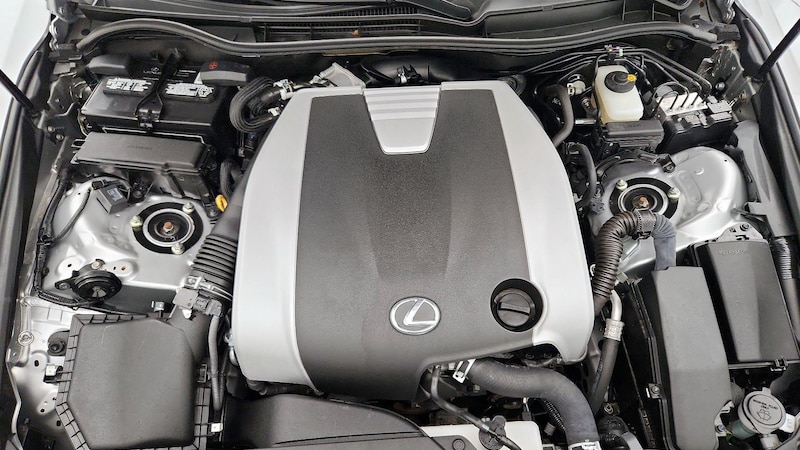 2017 Lexus IS 300 23