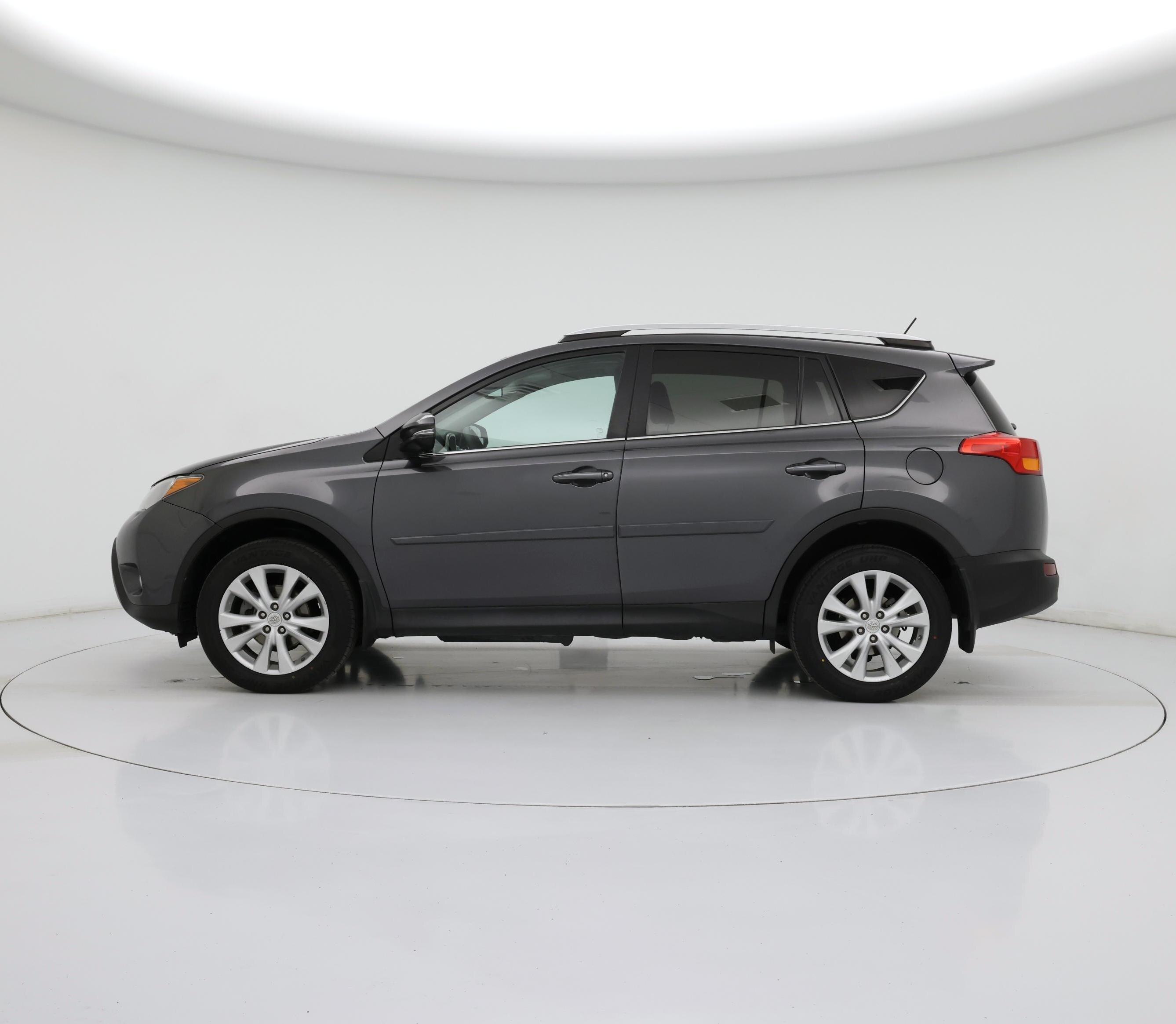 Thumbnail: 2015 Toyota RAV4 - 3