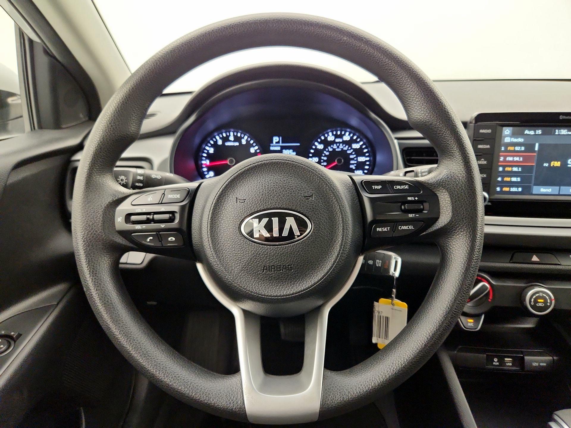 Thumbnail: 2019 Kia Rio - 10