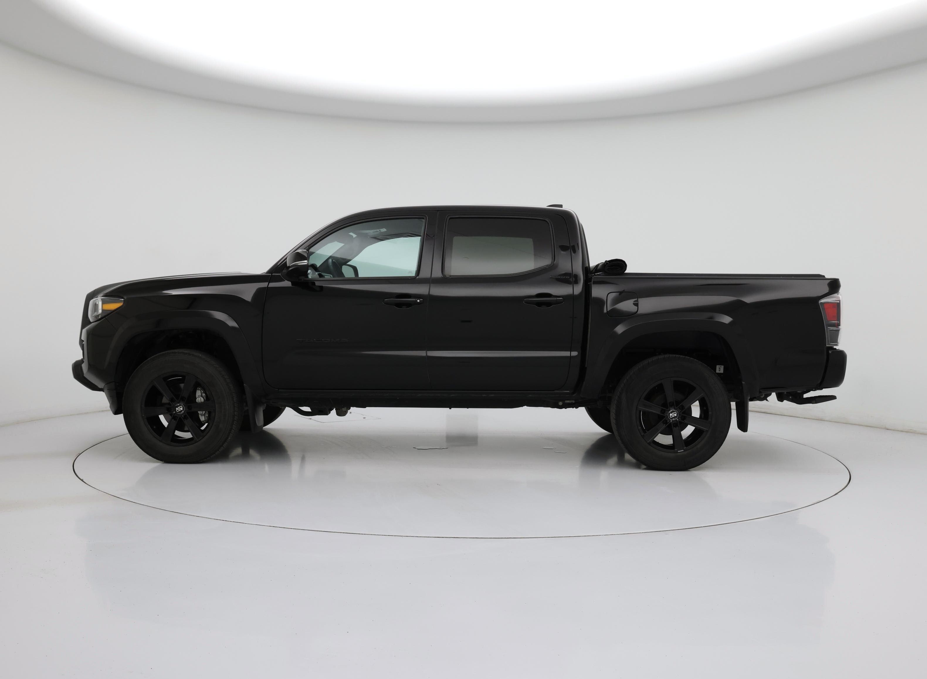 Thumbnail: 2023 Toyota Tacoma - 3