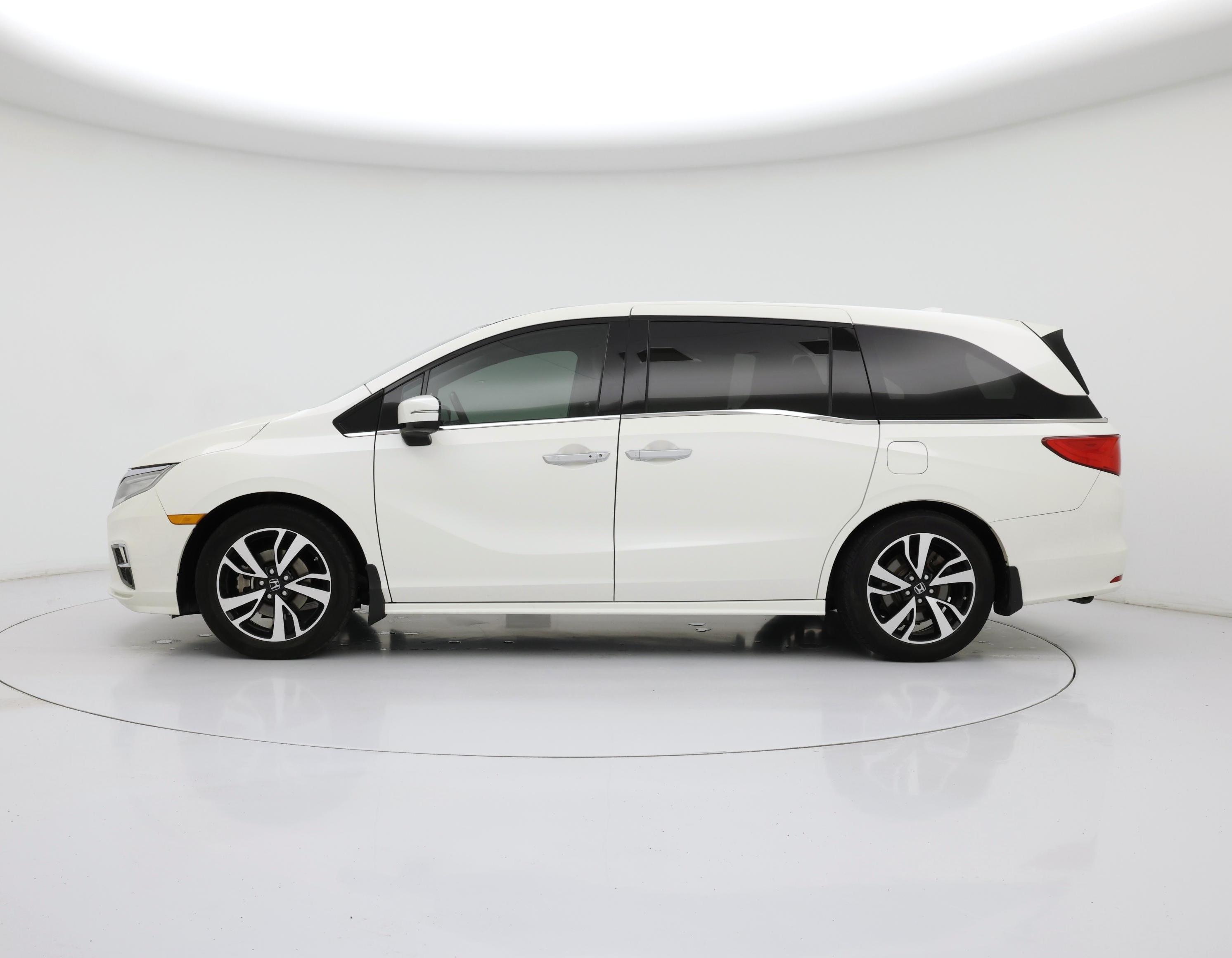 Thumbnail: 2018 Honda Odyssey - 3