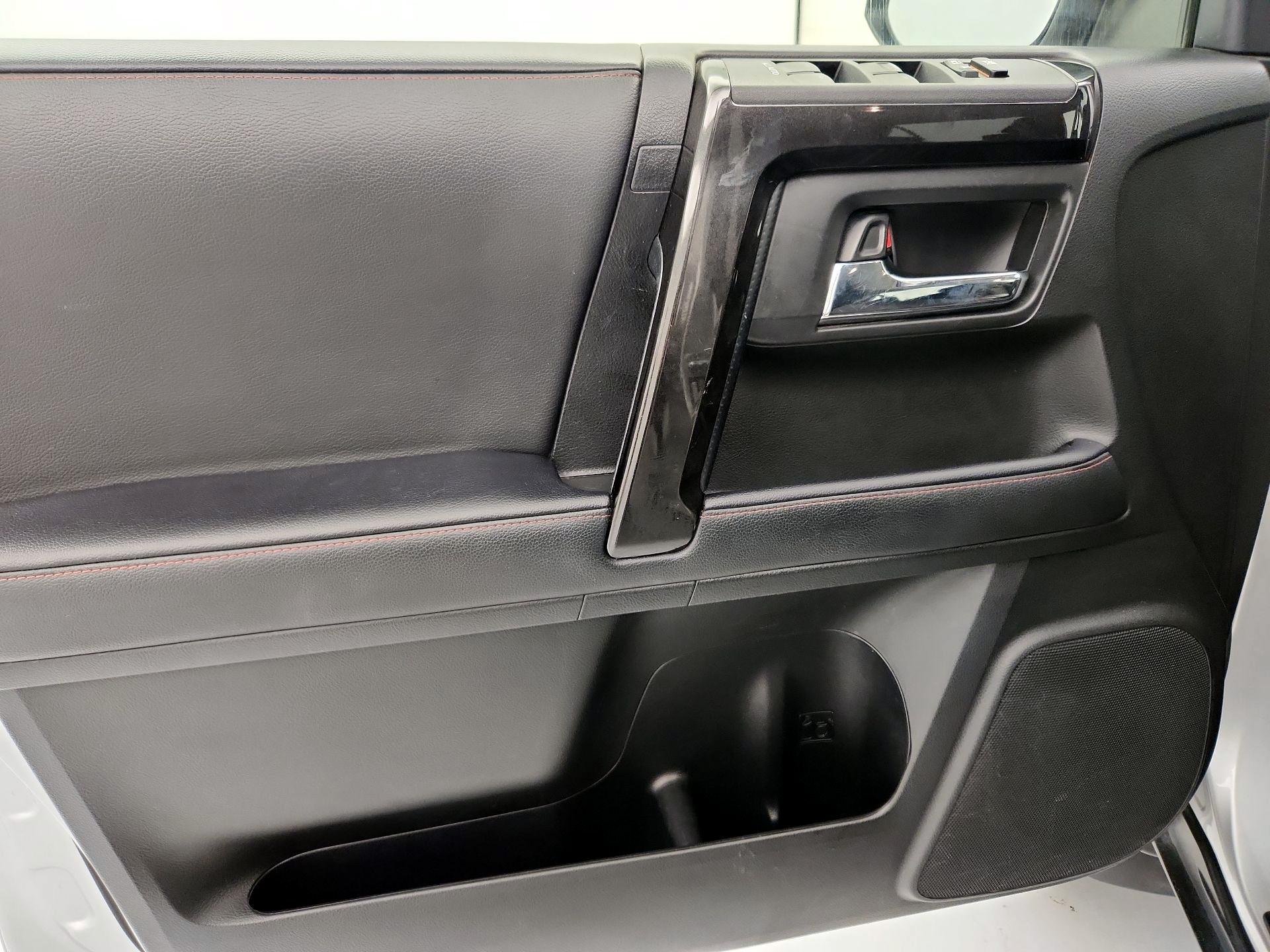 Thumbnail: 2021 Toyota 4Runner - 12