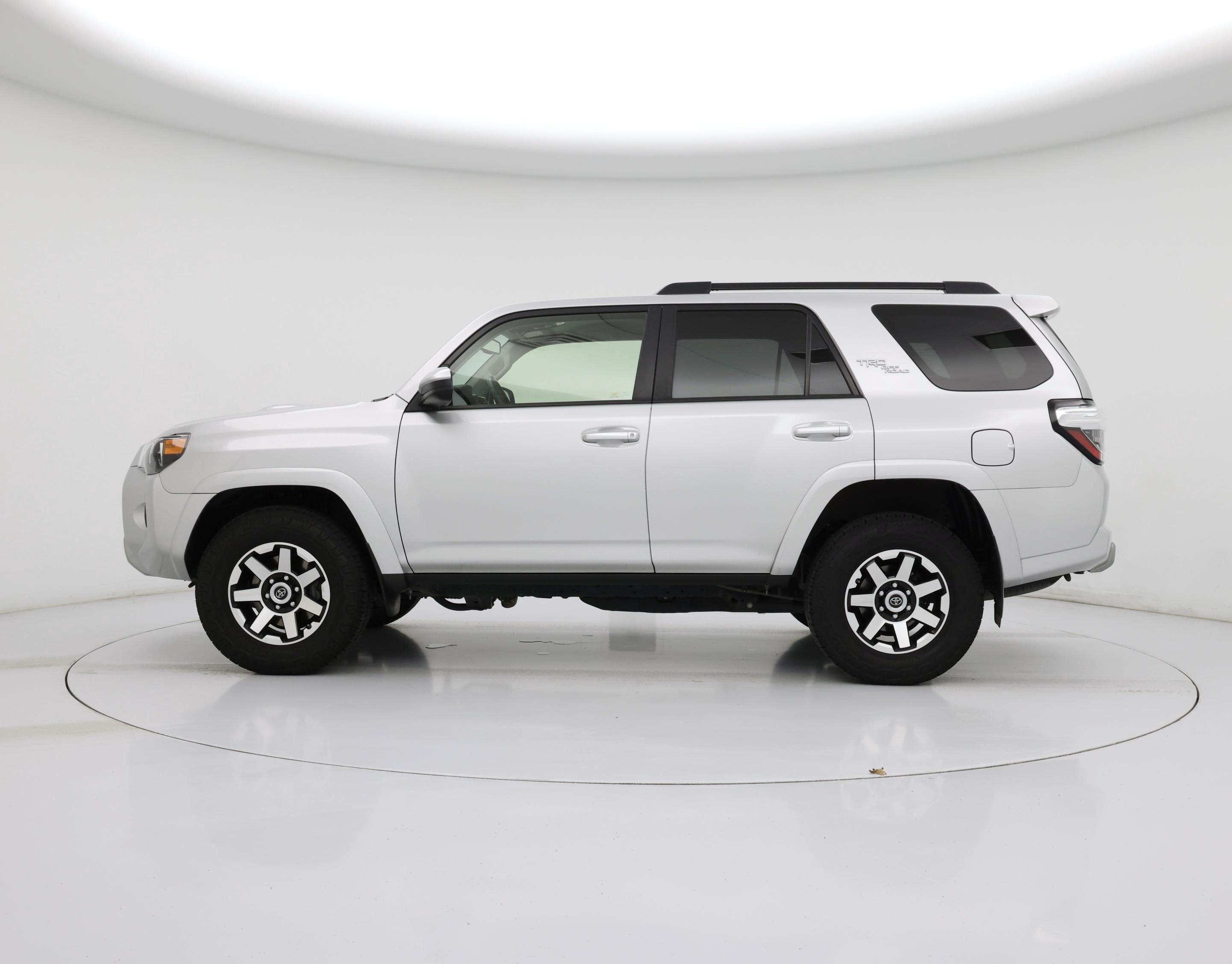 Thumbnail: 2021 Toyota 4Runner - 3