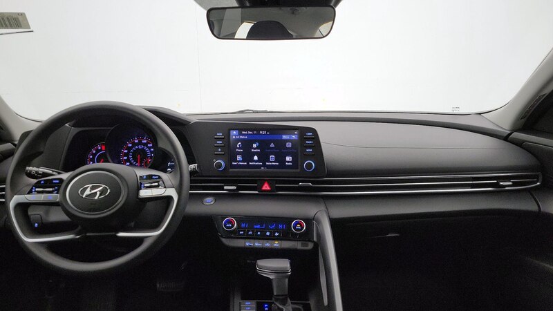 2022 Hyundai Elantra SEL 9