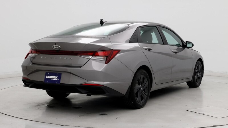 2022 Hyundai Elantra SEL 8