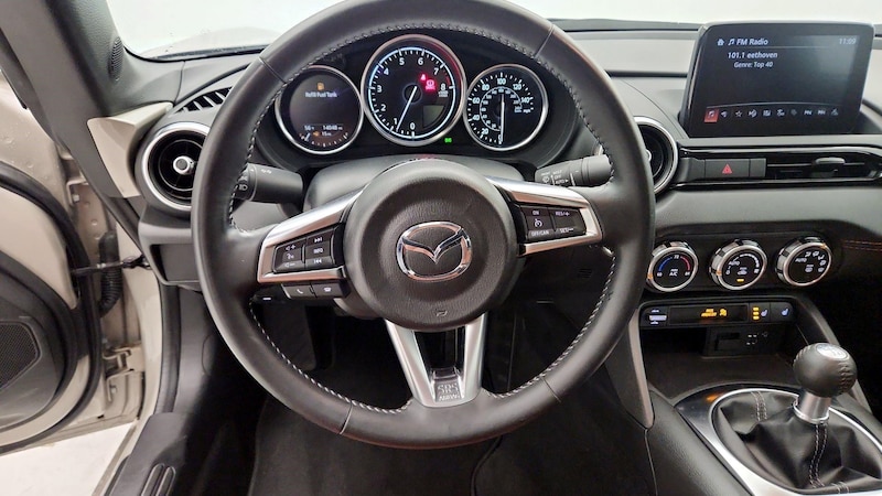 2023 Mazda MX-5 Miata Grand Touring 10