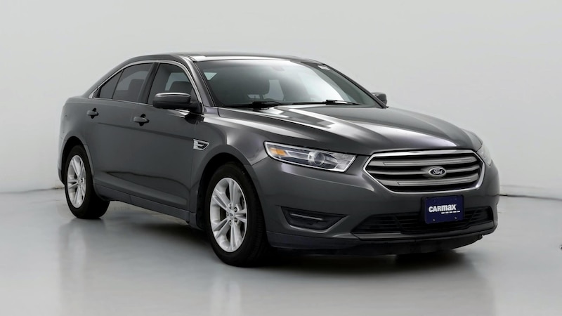 2015 Ford Taurus SEL Hero Image