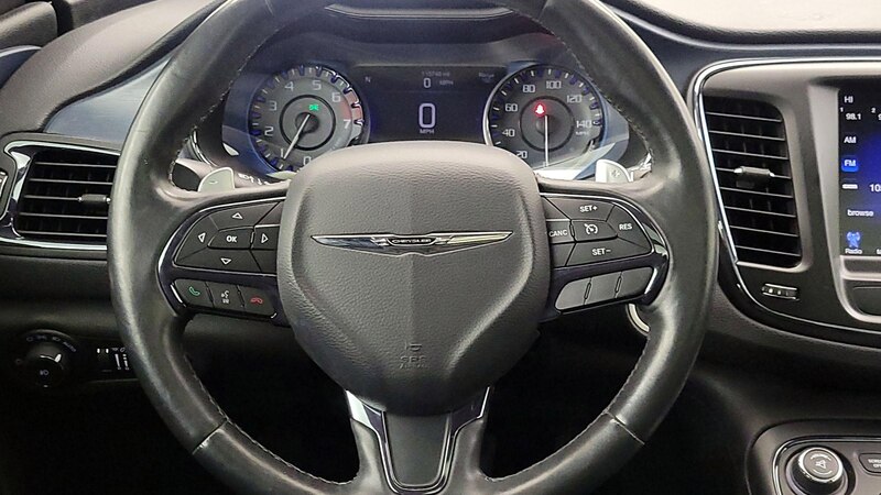 2015 Chrysler 200 S 10