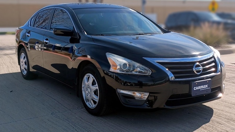 2013 Nissan Altima S Hero Image