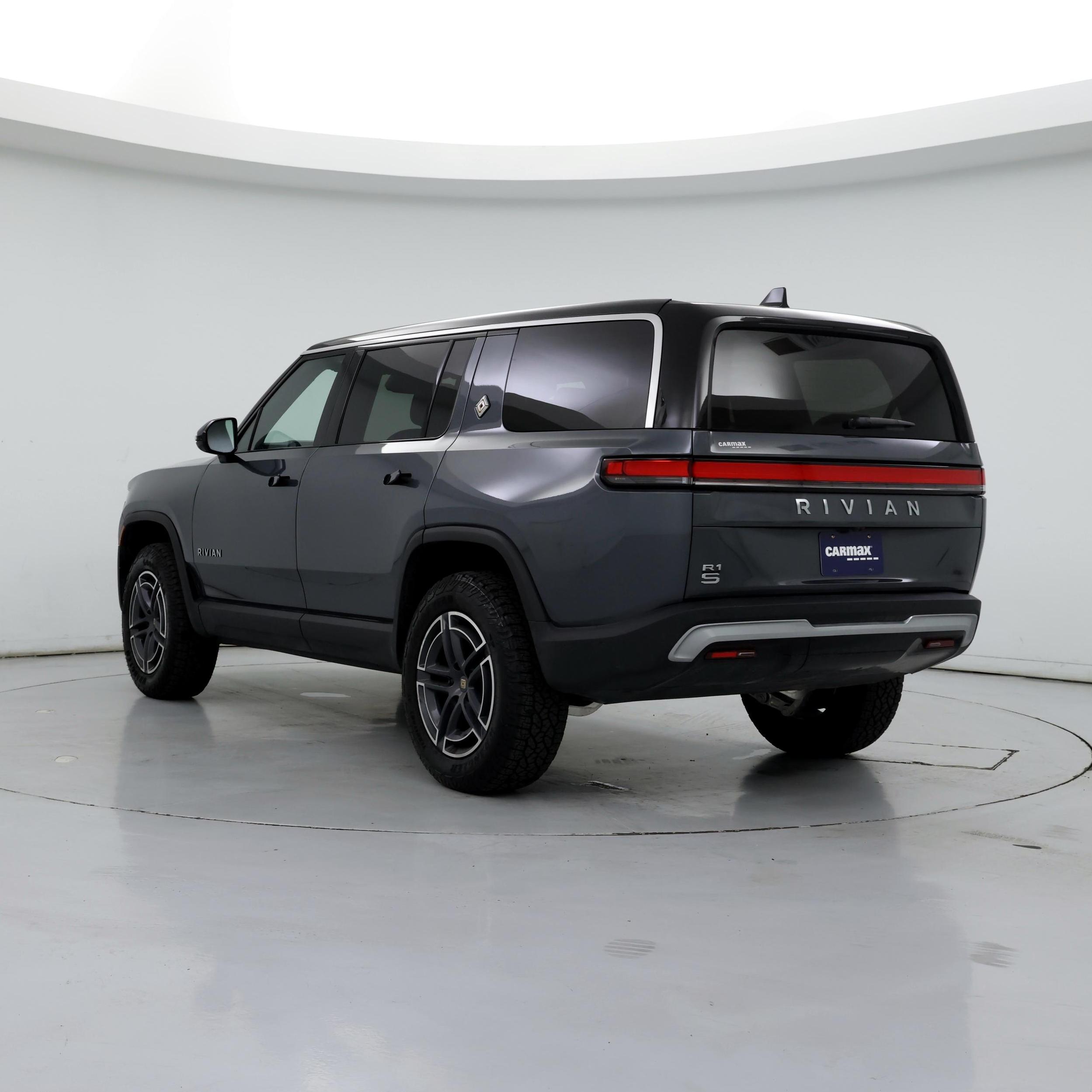 Thumbnail: 2025 Rivian R1S - 2