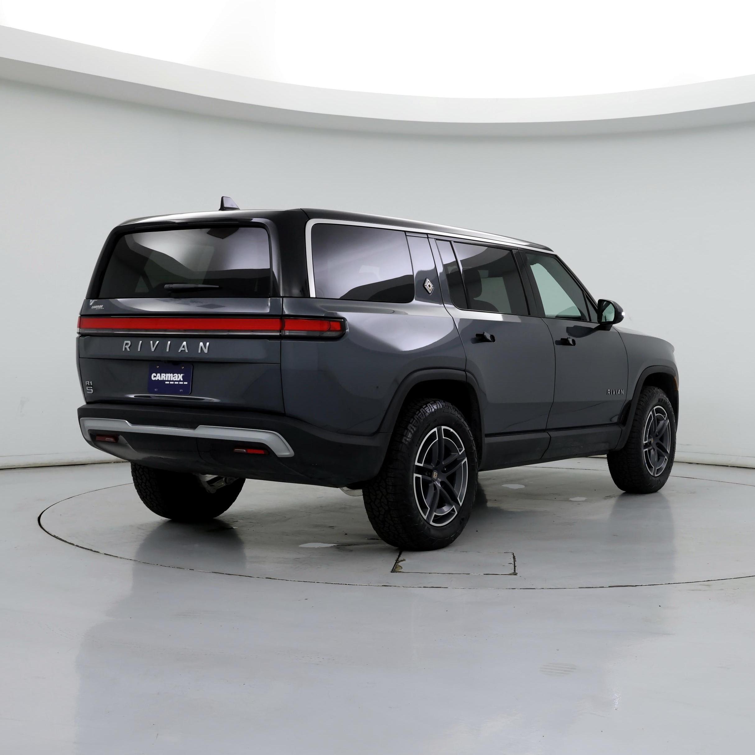 Thumbnail: 2025 Rivian R1S - 8
