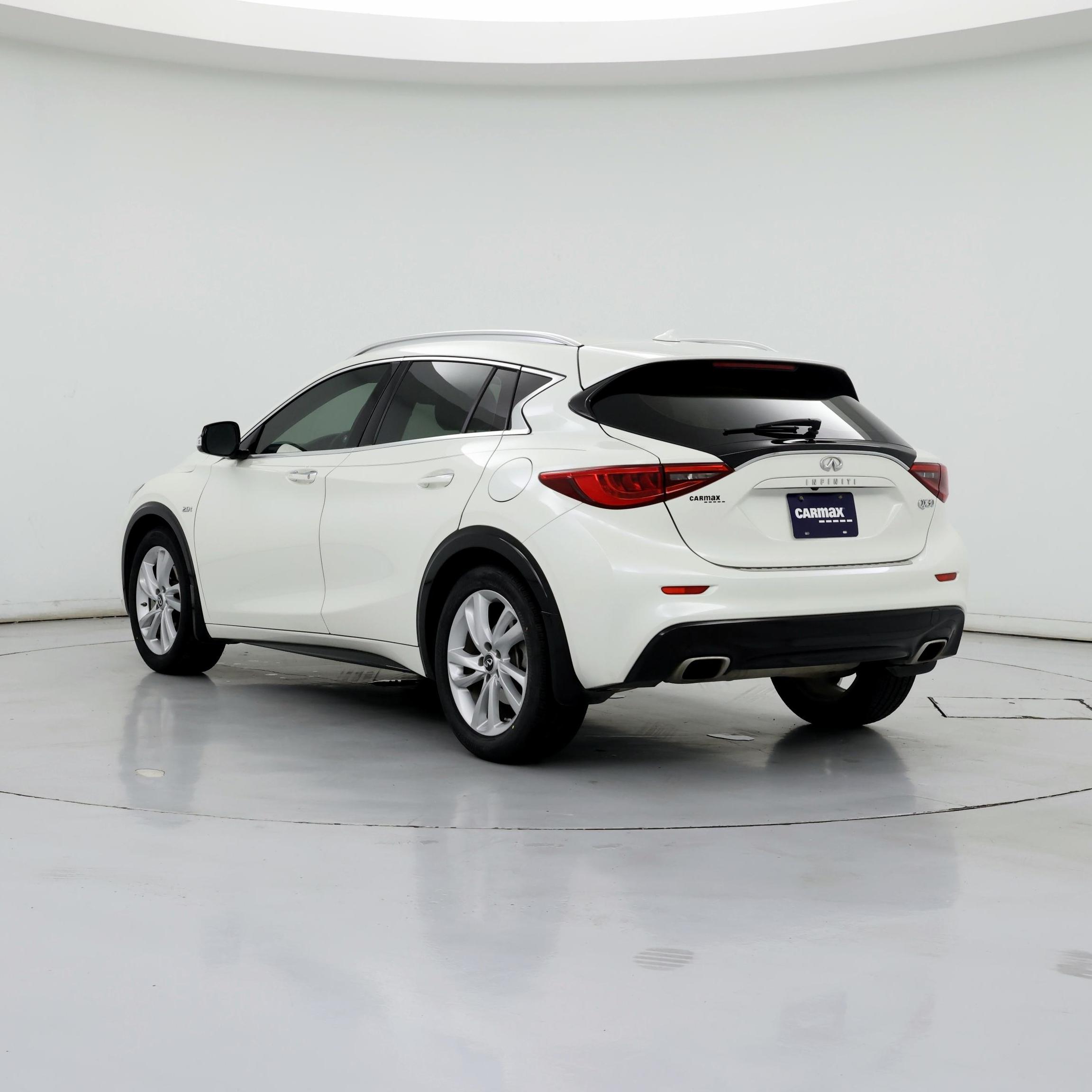 Thumbnail: 2018 INFINITI QX30 - 2