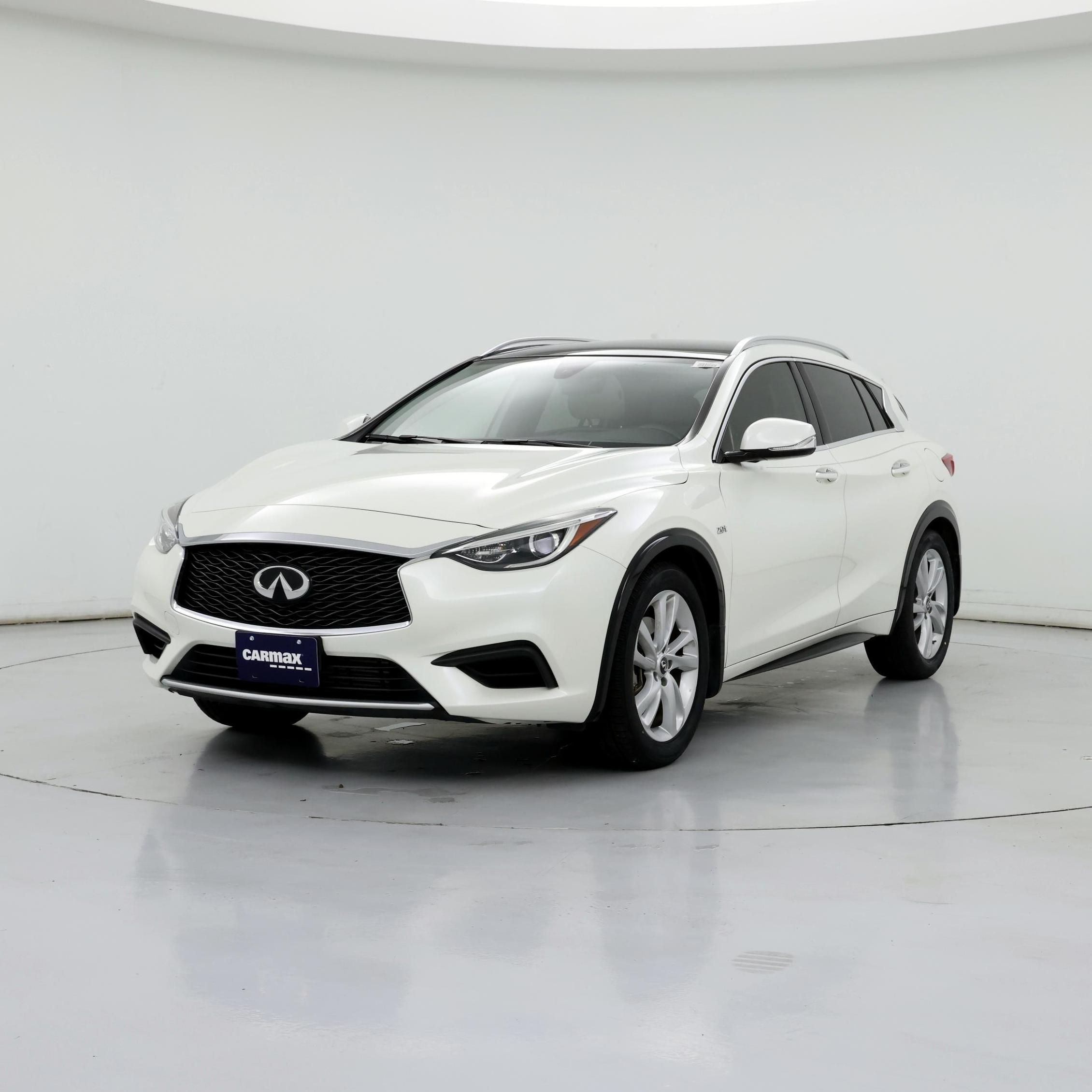 Thumbnail: 2018 INFINITI QX30 - 4