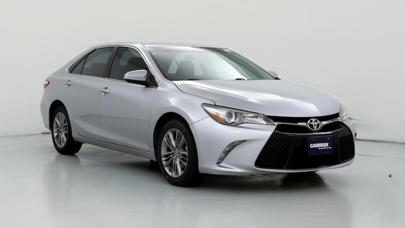 2015 Toyota Camry SE Hero Image