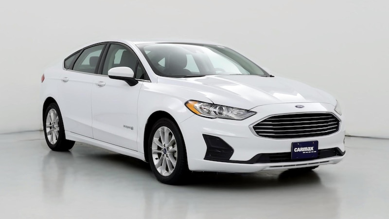 2019 Ford Fusion SE Hero Image