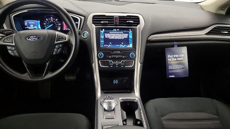 2019 Ford Fusion SE 9