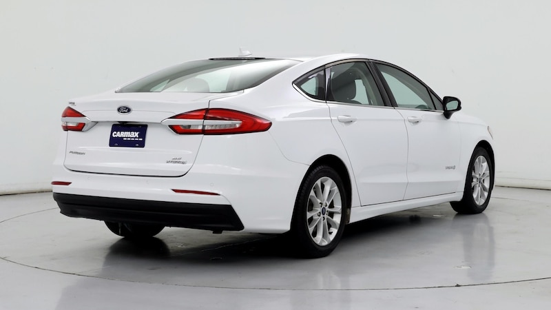 2019 Ford Fusion SE 8