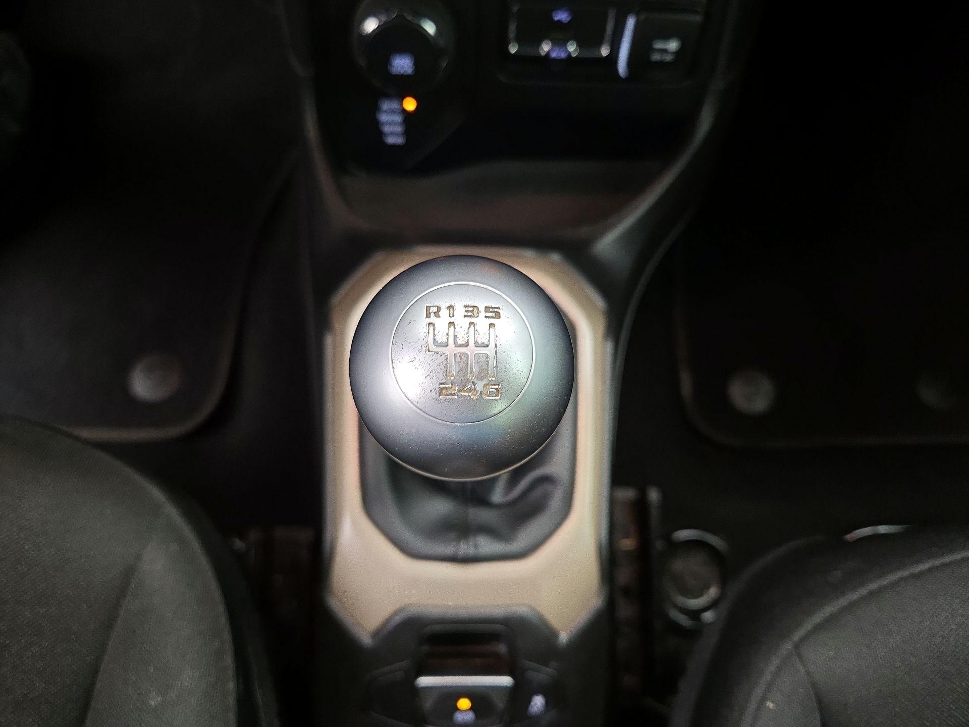 Thumbnail: 2017 Jeep Renegade - 17