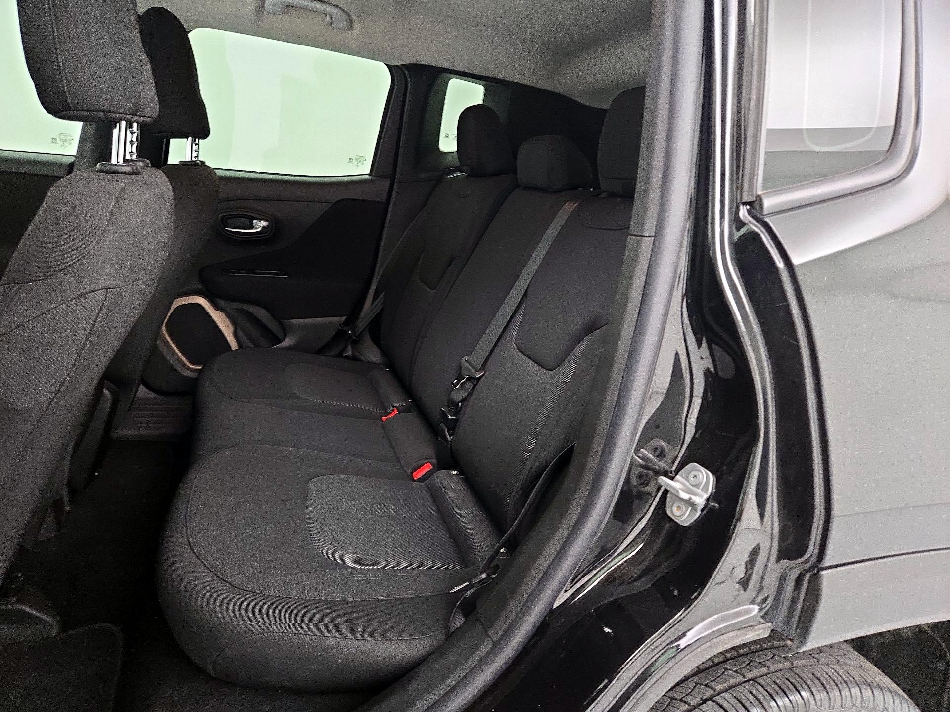 Thumbnail: 2017 Jeep Renegade - 19