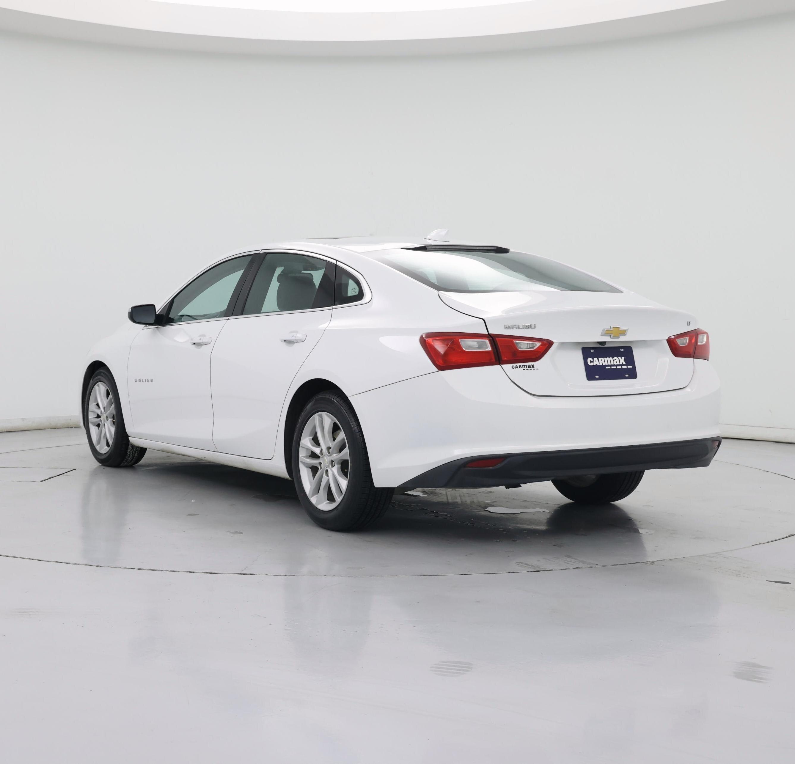 Thumbnail: 2018 Chevrolet Malibu - 2