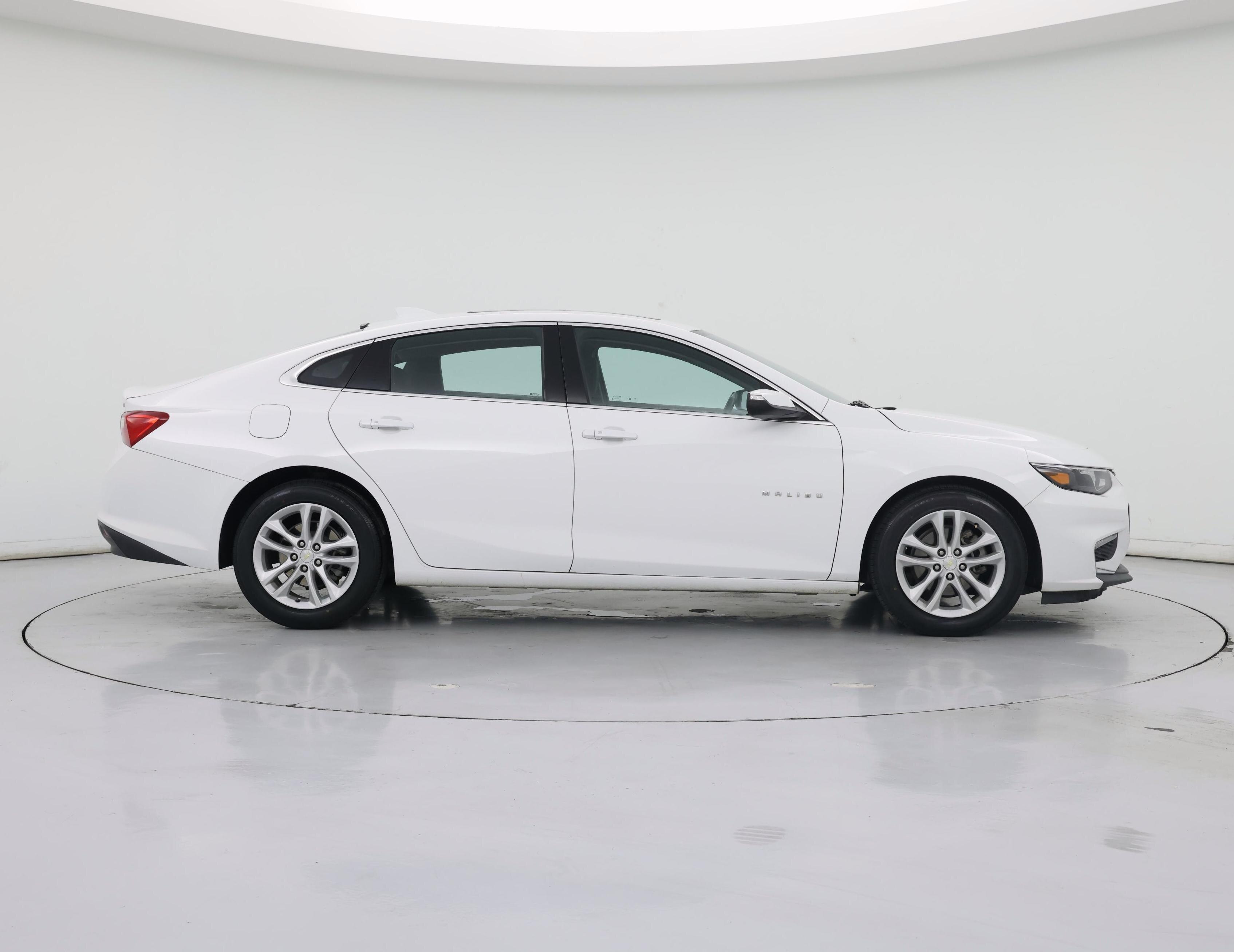 Thumbnail: 2018 Chevrolet Malibu - 7