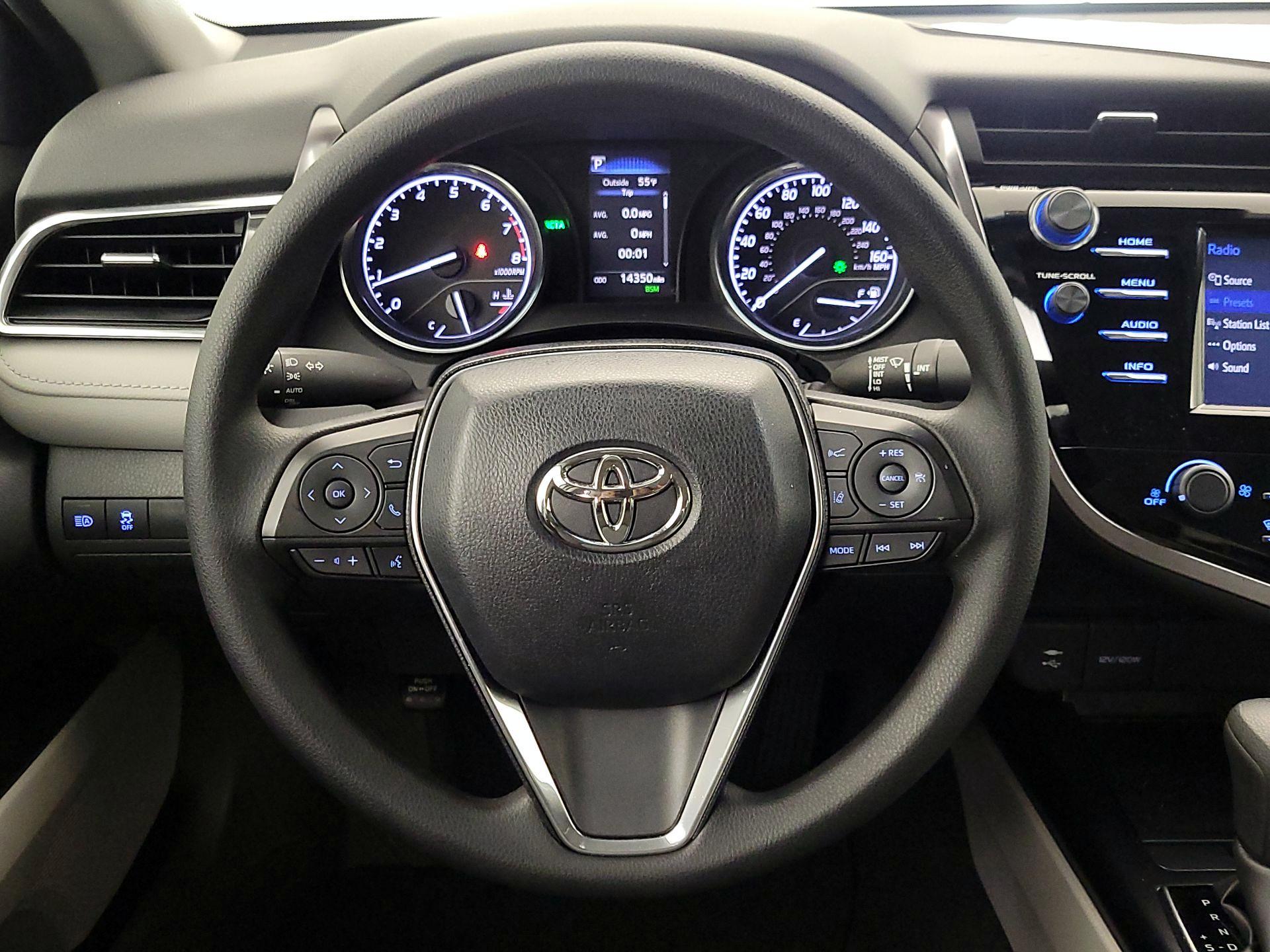 Thumbnail: 2018 Toyota Camry - 10