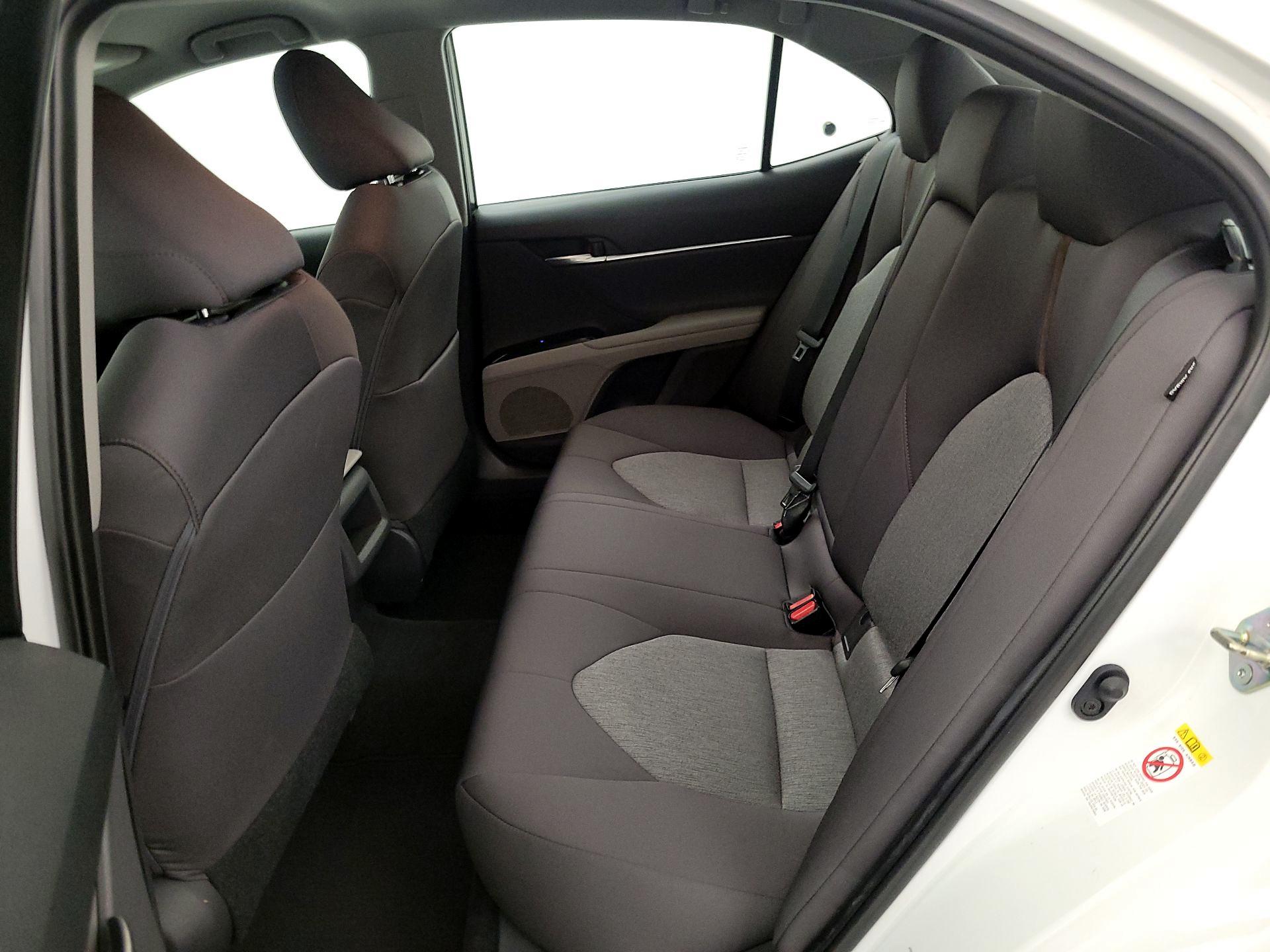 Thumbnail: 2018 Toyota Camry - 19