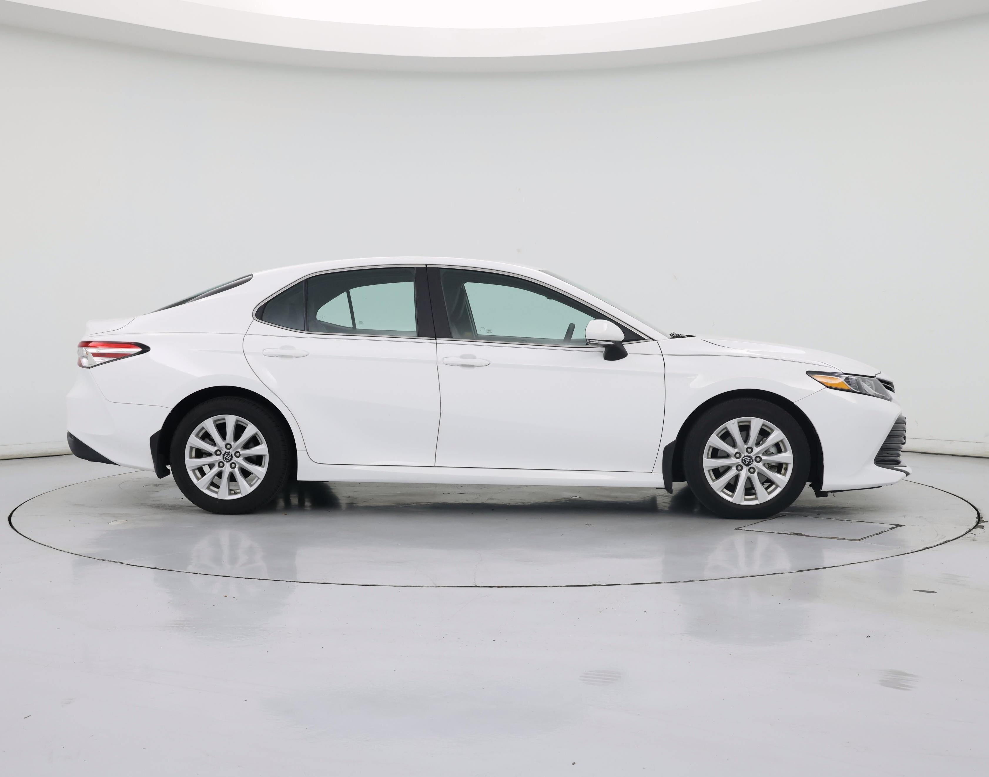 Thumbnail: 2018 Toyota Camry - 7