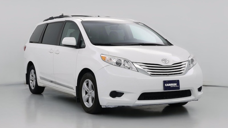 2017 Toyota Sienna LE Hero Image