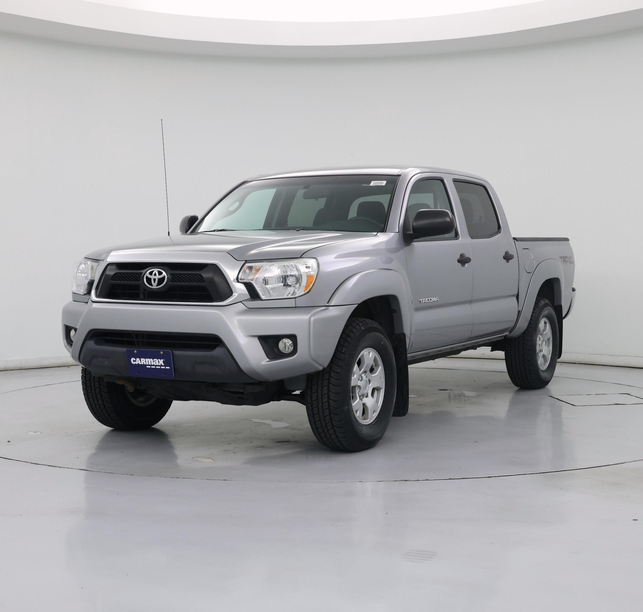 Thumbnail: 2015 Toyota Tacoma - 4