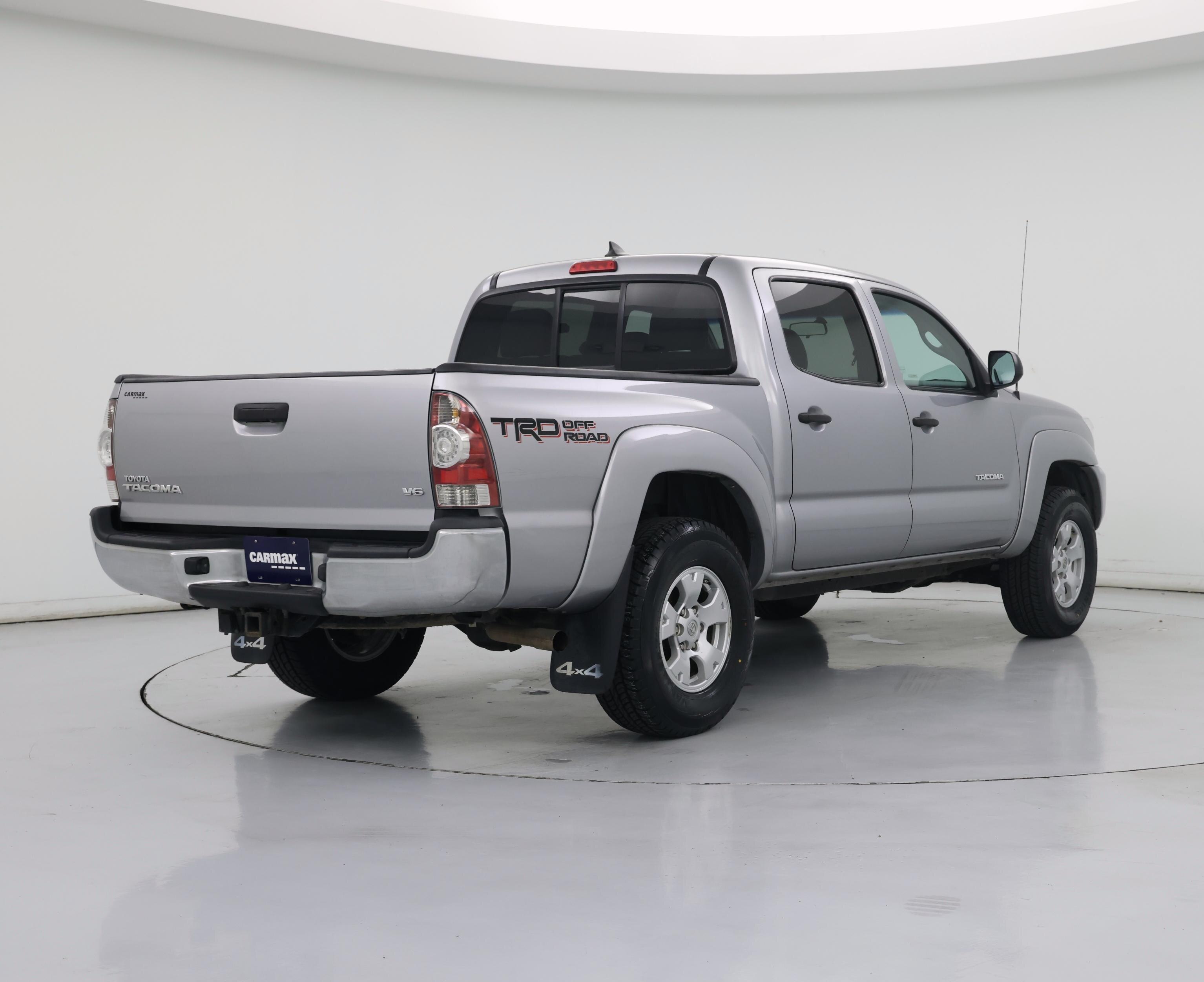 Thumbnail: 2015 Toyota Tacoma - 8