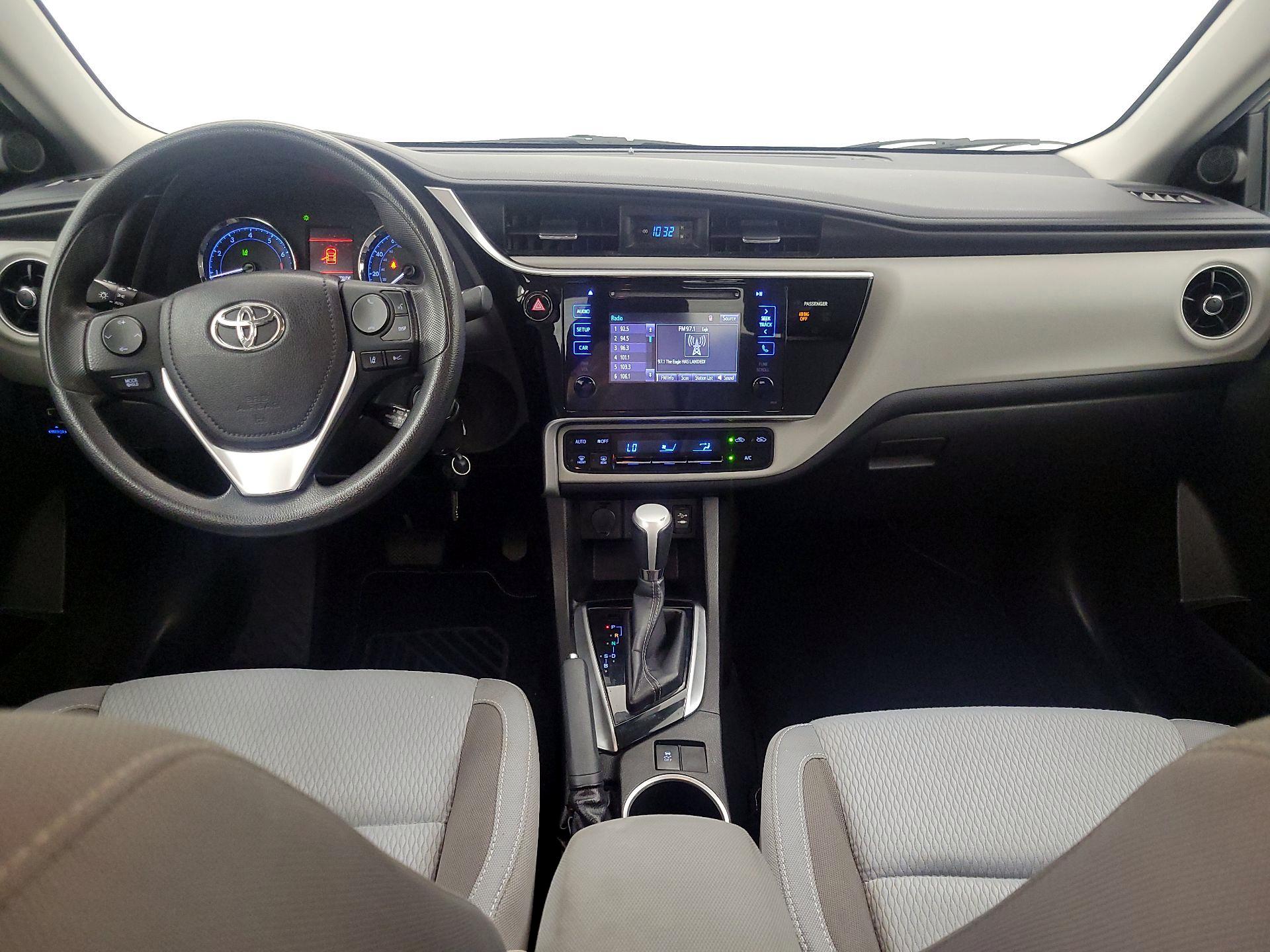 Thumbnail: 2017 Toyota Corolla - 9