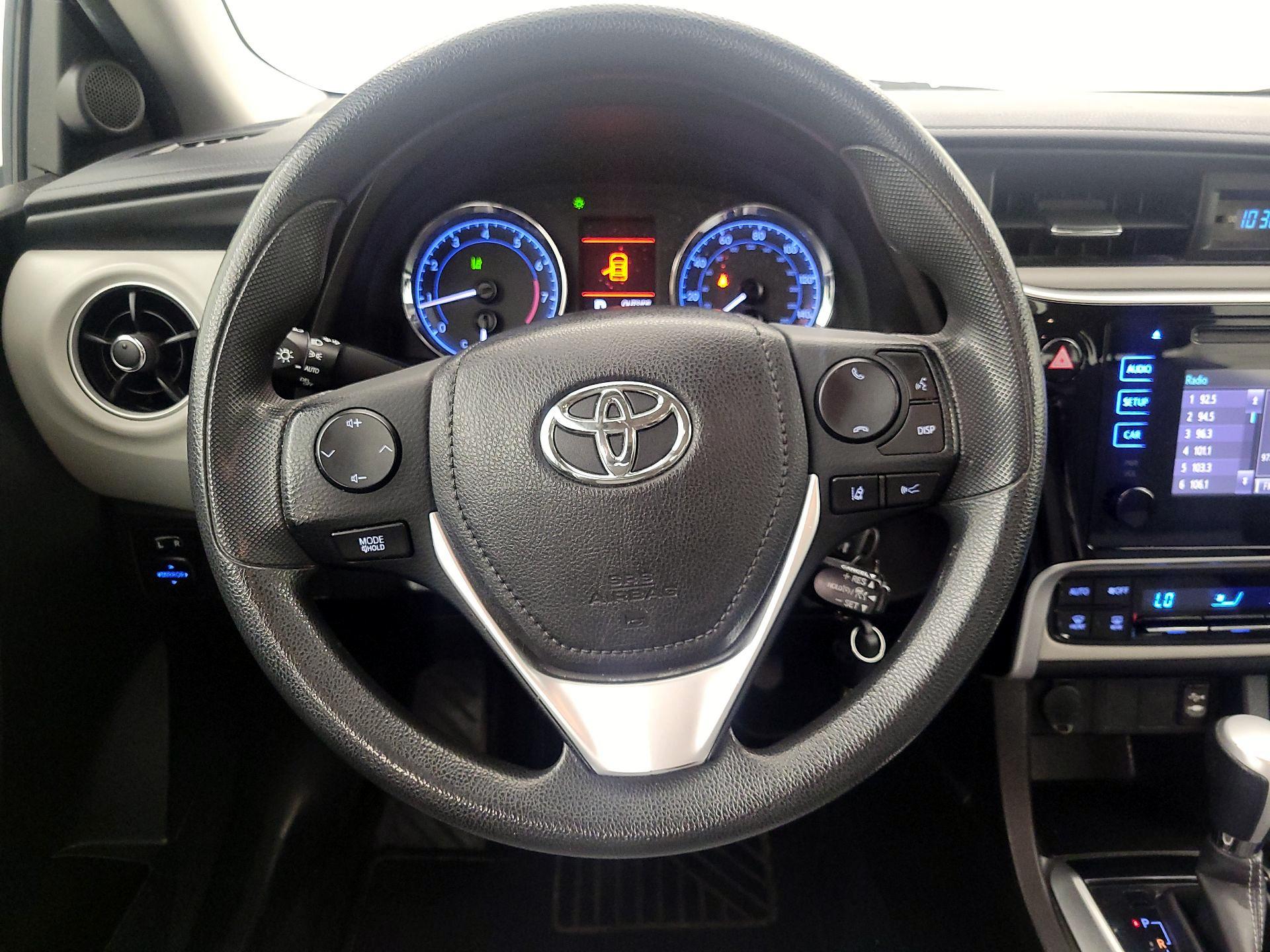 Thumbnail: 2017 Toyota Corolla - 10