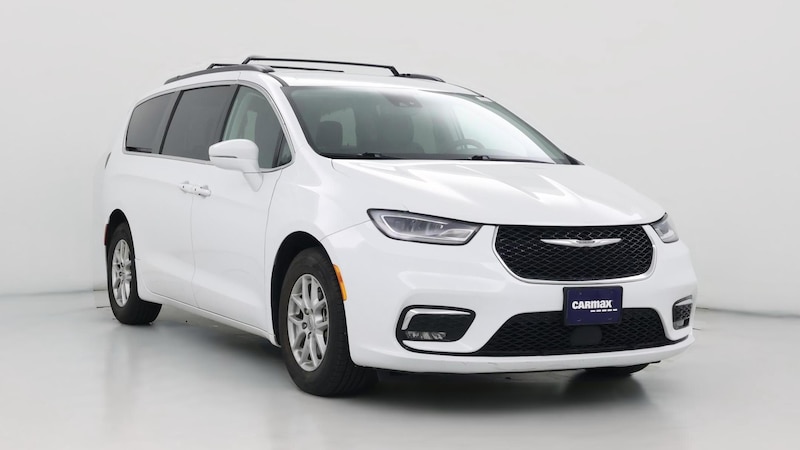 2022 Chrysler Pacifica Touring L Hero Image