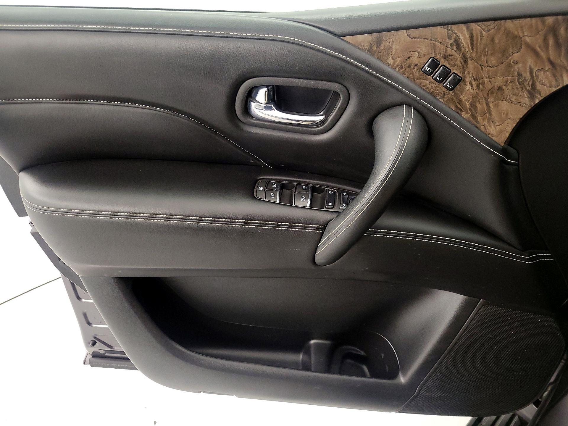 Thumbnail: 2023 INFINITI QX80 - 12