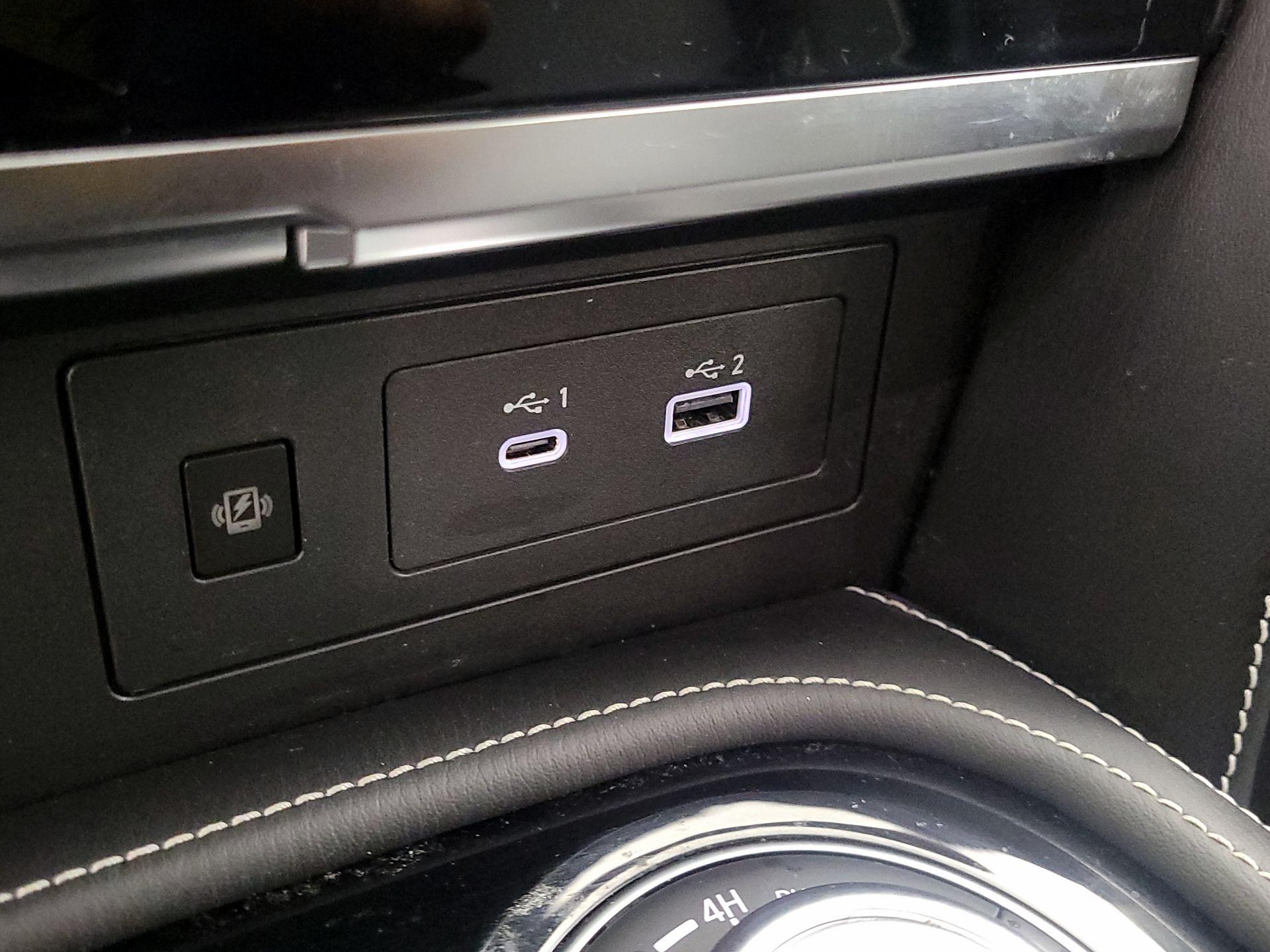 Thumbnail: 2023 INFINITI QX80 - 19