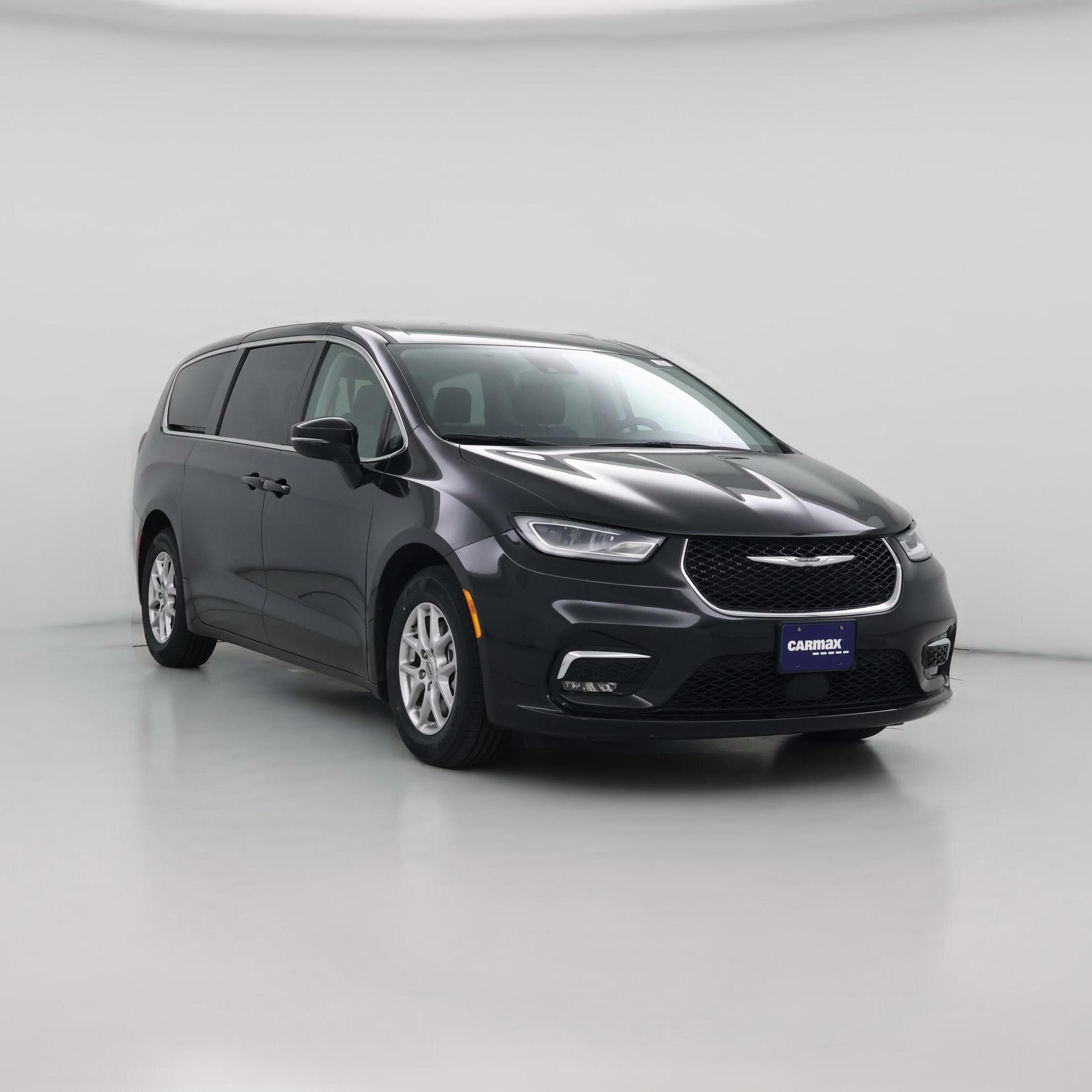 Thumbnail: 2023 Chrysler Pacifica - 1