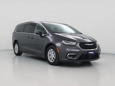 2023 Chrysler Pacifica Touring L -
                Garland, TX