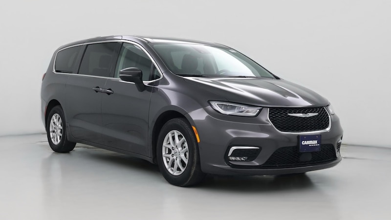 2023 Chrysler Pacifica Touring L Hero Image