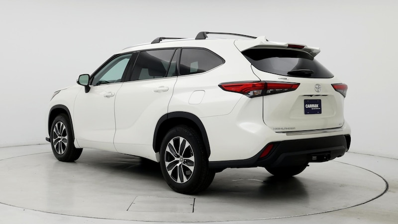 2021 Toyota Highlander XLE 2