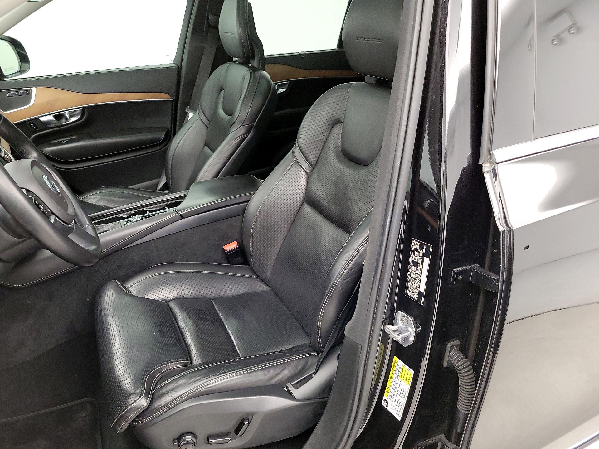 Thumbnail: 2016 Volvo XC90 - 11