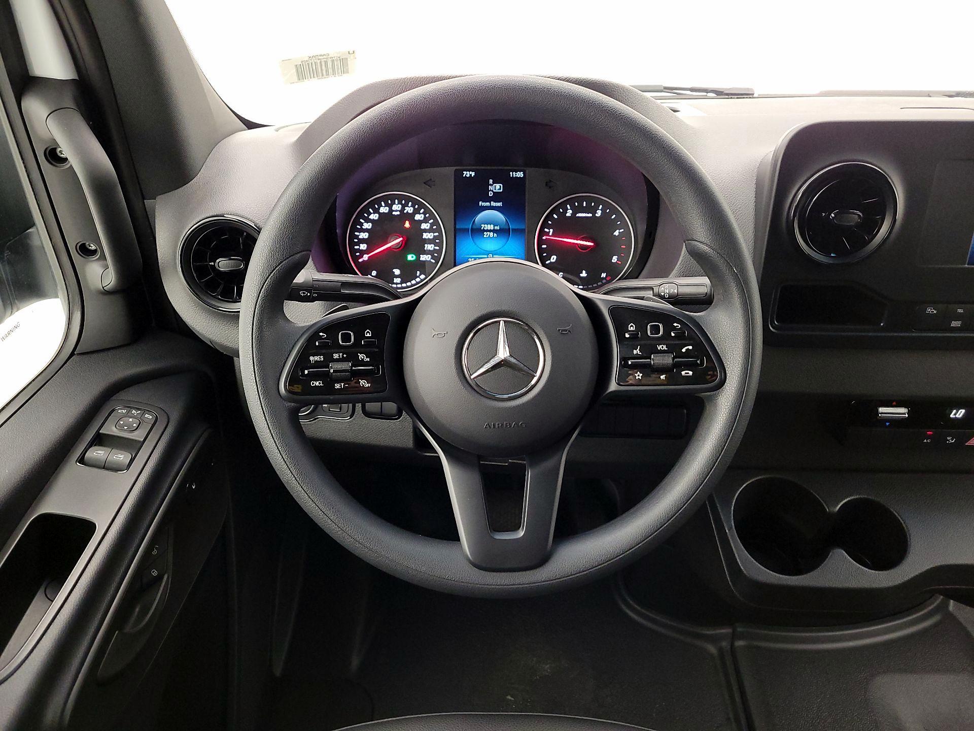 Thumbnail: 2024 Mercedes-Benz Sprinter - 10