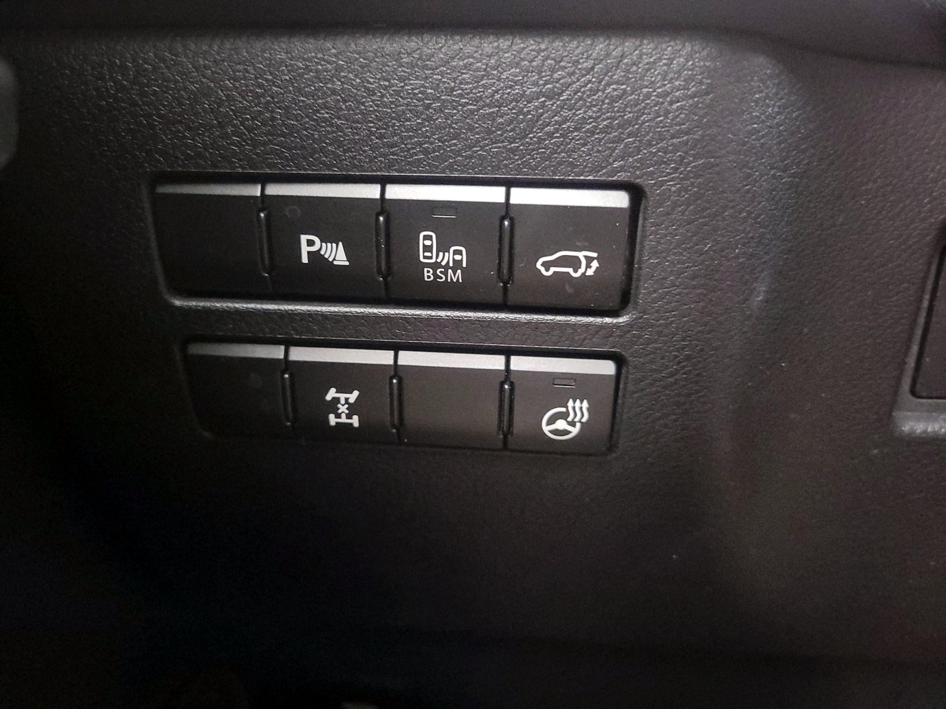 Thumbnail: 2016 Lexus NX - 13