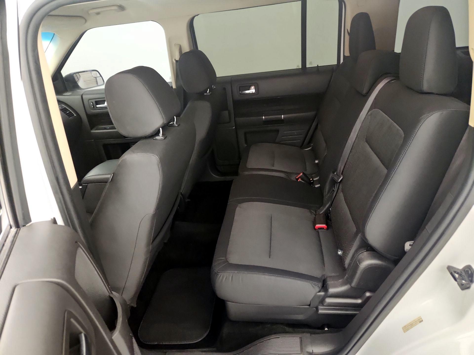 Thumbnail: 2017 Ford Flex - 18