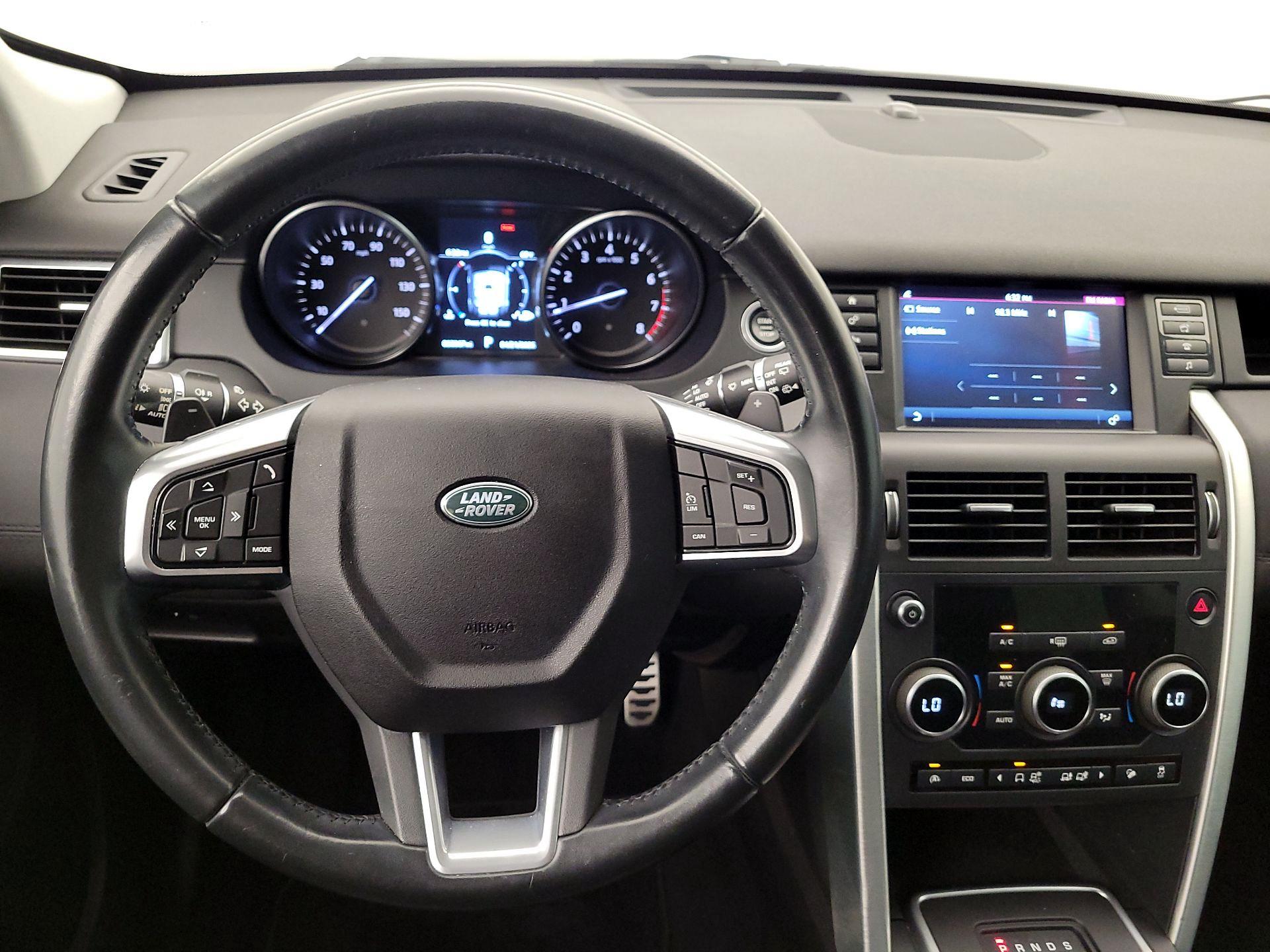 Thumbnail: 2017 Land Rover Discovery Sport - 10