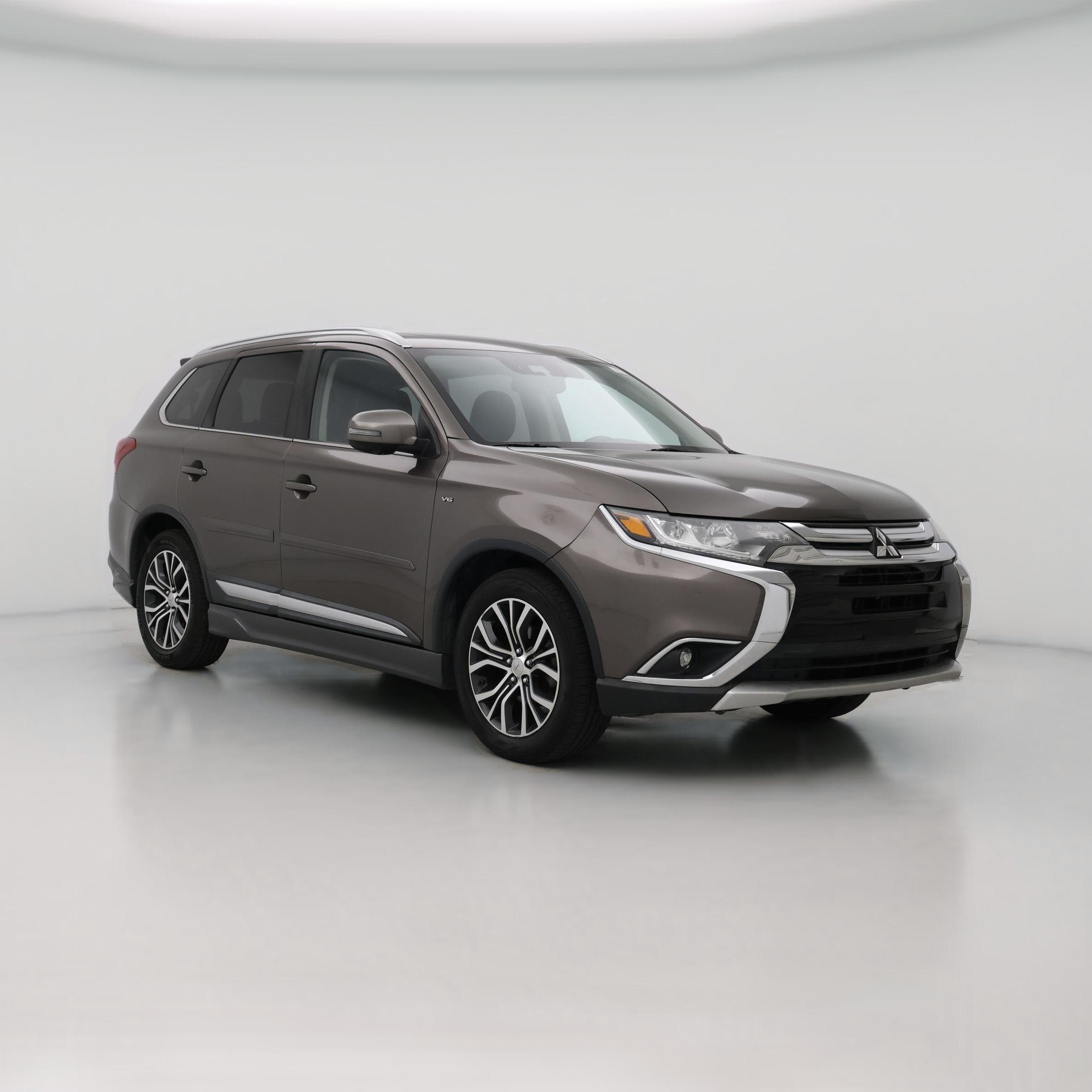 Thumbnail: 2017 Mitsubishi Outlander - 1