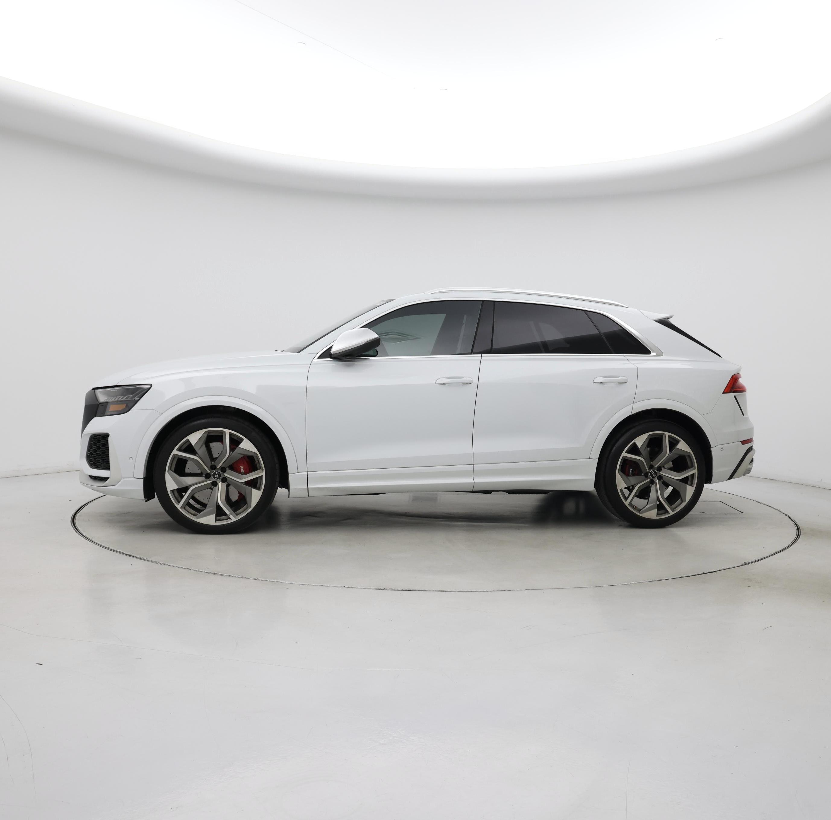 Thumbnail: 2022 Audi RS Q8 - 3