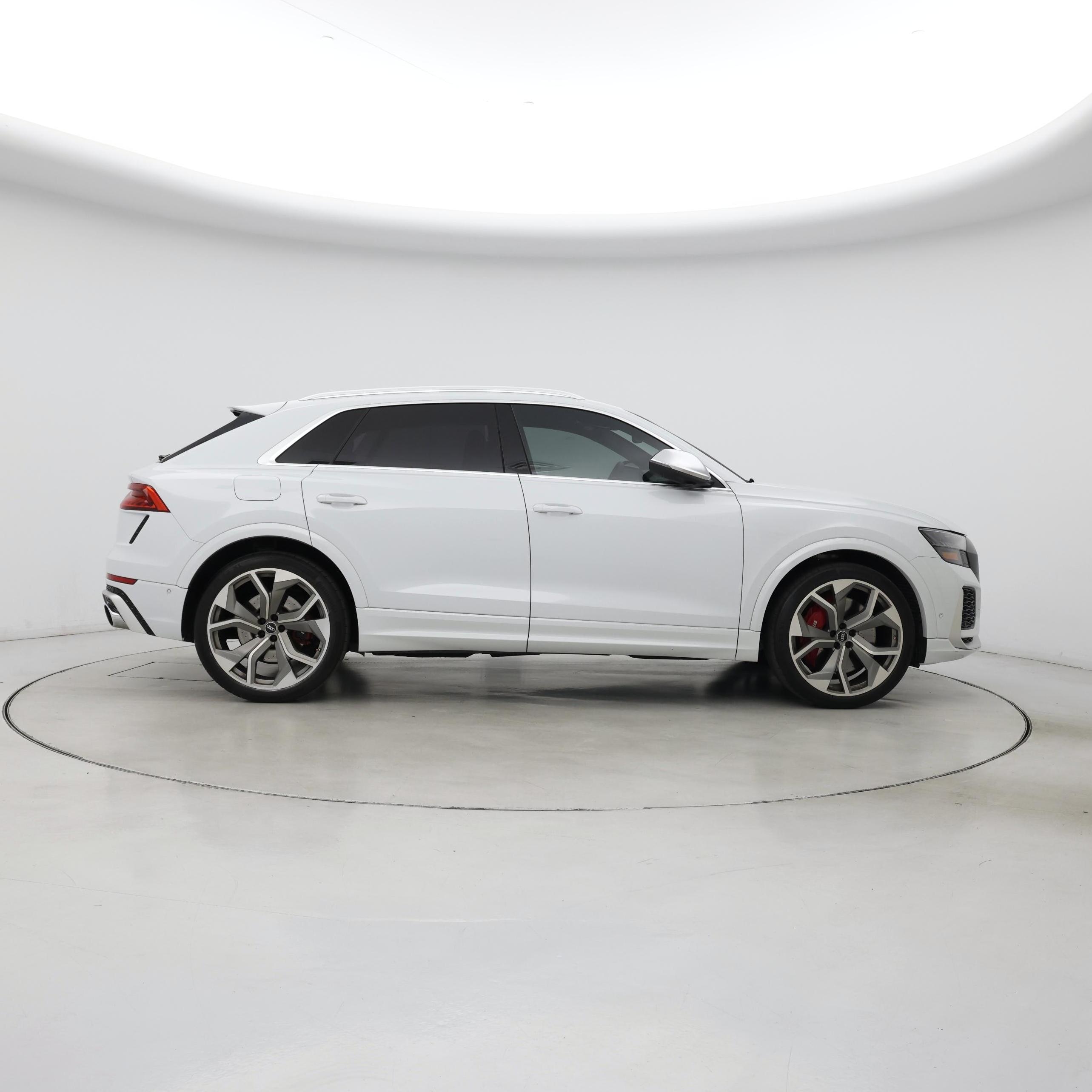 Thumbnail: 2022 Audi RS Q8 - 7