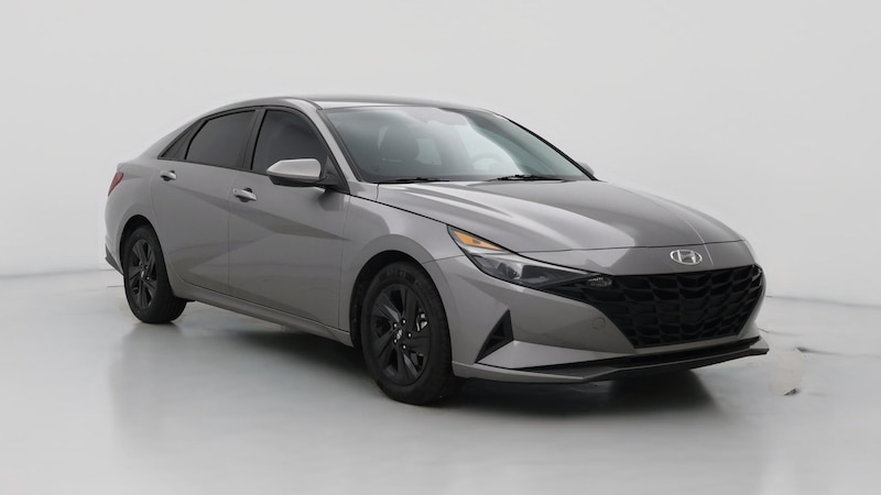 2022 Hyundai Elantra SEL Hero Image