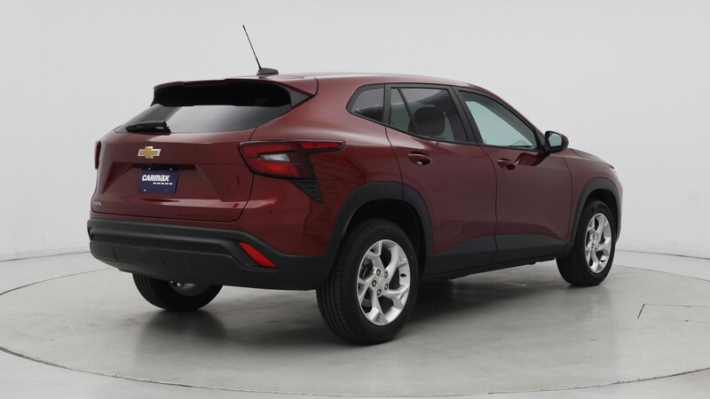 2024 Chevrolet Trax LS 8